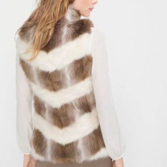 WHBM Faux Fur Chevron Vest w/ Hook and Eye Closure Size M EUC - Picture 10 of 11